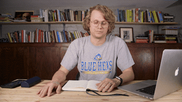 Um Um Studio GIF