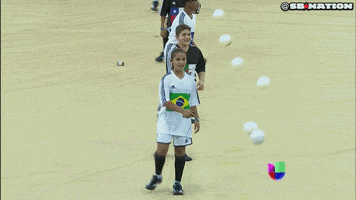 200.gif?cid=fc005b087bde9e60d7d80f5f49c73757b0a3238499b9be8a&rid=200.gif&ct=g