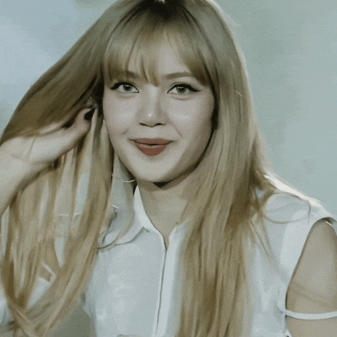 Lisa GIF