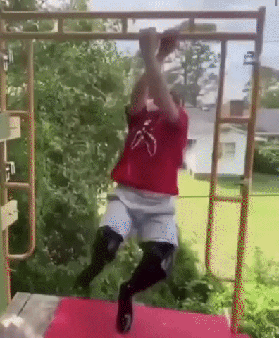 giphy.gif?cid=4d1e4f293f8e2ae4a663f2238d