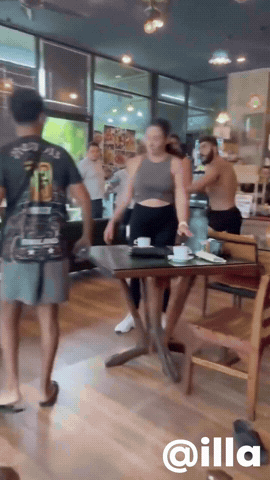 Illa GIF