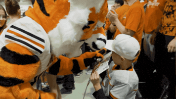 Roar Benny GIF by Idaho State University