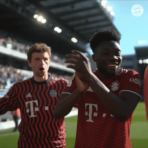 Thomas Muller Running GIF by FC Bayern Munich