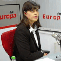 sorindumitrascu-64ac laura vrea liniste GIF