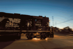markthompson-55a7 high hood norfolk souther ns 5013 GIF