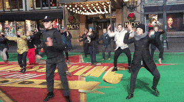 cats the musical macys parad GIF by The 90th Macy’s Thanksgiving Day Parade