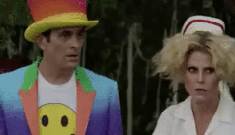 Claire Dunphy GIFs - Get the best GIF on GIPHY