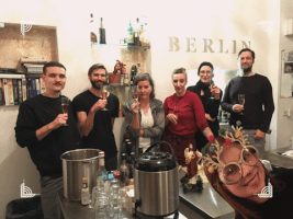 385e44e9ab194438b2b31daca2da15 studio grau GIF