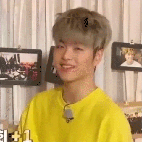 ikonphile confused junhoe GIF