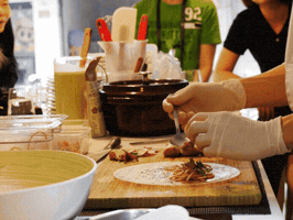 zgy0mtaymkb5ywhvby5jb20udhc  GIF