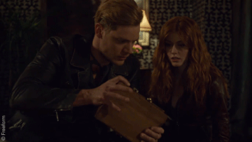 200.gif?cid=fc005b08a9b0dcb508eb4d7fd263d0a17bf9006633df0908&rid=200.gif&ct=g