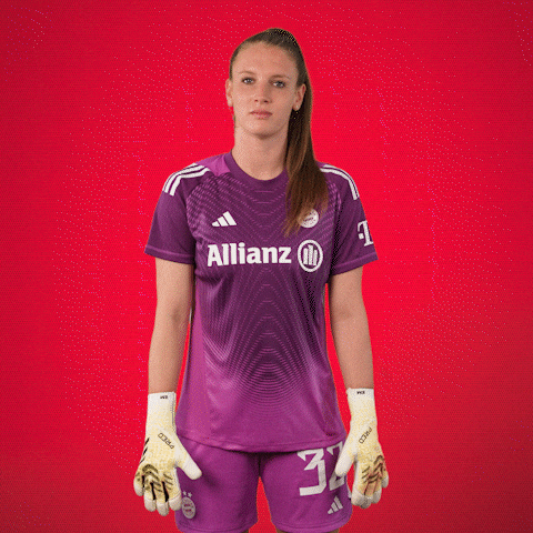 Football Soccer GIF by FC Bayern Women