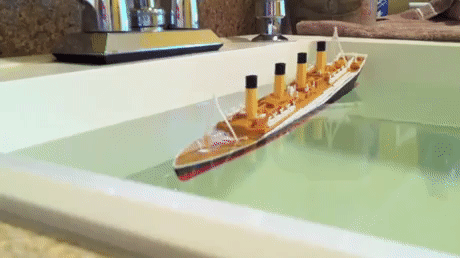 Titanic Sinking Gifs Get The Best Gif On Giphy
