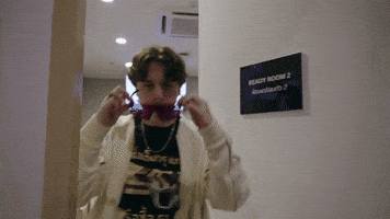 Flexing Look At Me GIF by G2 Esports
