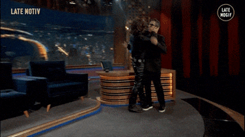 200.gif?cid=fc005b08e81cdefb3cbcfd71b233320687ba1c102ad7519b&rid=200.gif&ct=g