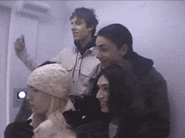 2Hollis GIF