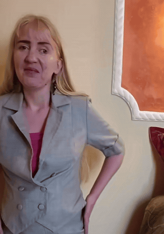 Diva Stan Twitter GIF
