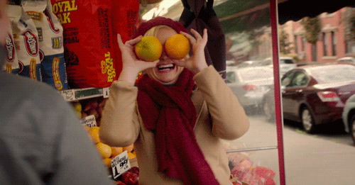 Amy Poehler Oranges GIF - Find & Share on GIPHY