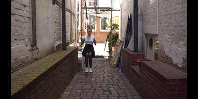 fraeulein_anker swing hamburg urban art GIF