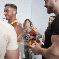 200.gif?cid=fc005b08a7065802fc46b0e4692e4bcbb0bcde86f2283e93&rid=200.gif&ct=g