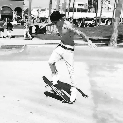 justin bieber skateboarding