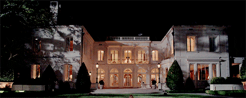 Scream queens house interior Scream queens house interior