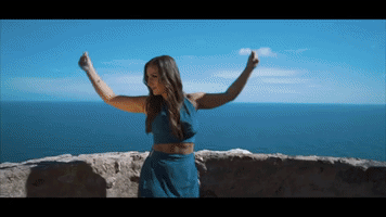 Eva Luginger GIF