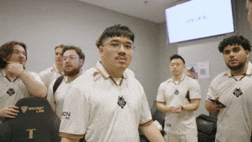 Look Point GIF by G2 Esports