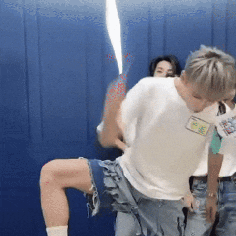 喂 GIF
