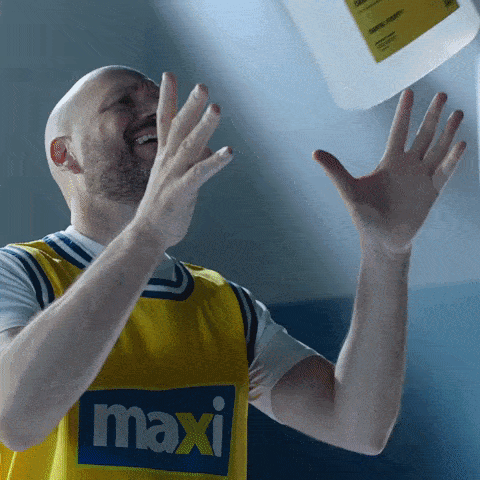 Sport Drinking GIF by Maxi