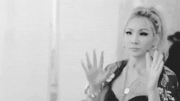 waving lee chae rin GIF