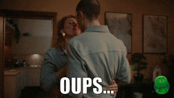 Living Room Omg GIF by Cetelem France