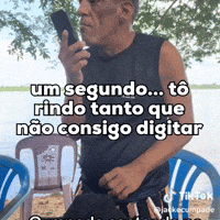 Um Segundo Tô Rindo Tanto Que Não Consigo Digitar GIF