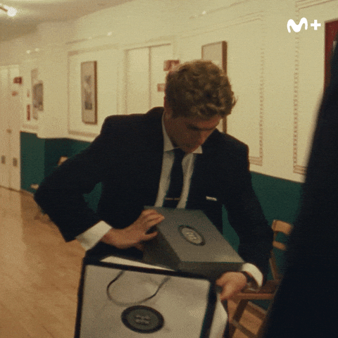 Abrir La Cancion GIF by Movistar Plus+