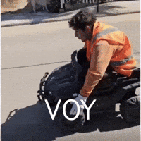 Chubi Bajando GIF