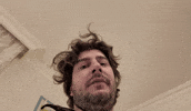 Selen GIF