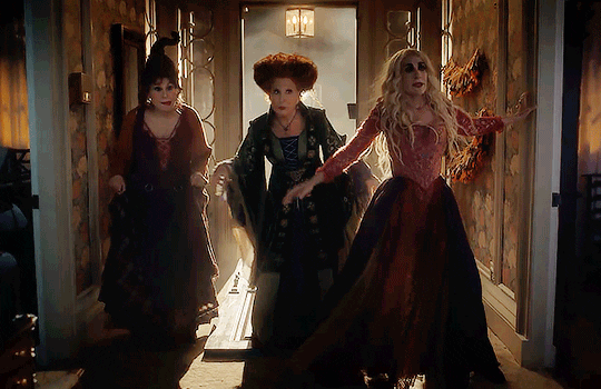 soaudreyhepburn giphyupload hocus pocus sanderson sisters hocus pocus 2 GIF