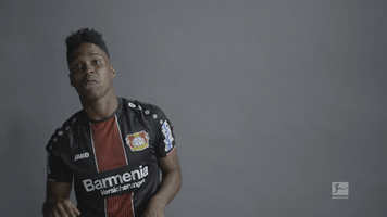 dancing GIF by Bayer 04 Leverkusen