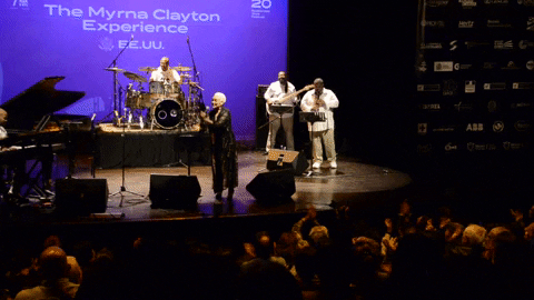 SeleneMejia giphygifmaker mirnaclaytonexperience jazzband usembassy concierto guatemala selenemejia soy502 GIF