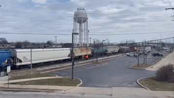 Freight Train Car Loaded With Wheat Derails in Illinois