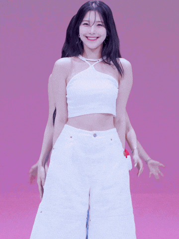 CuteMorrow giphyupload chaeyoung fromis9 프로미스나인 GIF