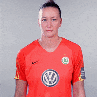 watching almuth schult GIF by VfL Wolfsburg