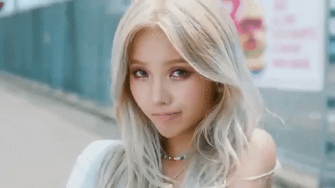 Jeon Soyeon Hello GIF by (G)I-DLE