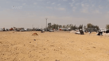 Thousands Fleeing Fighting in Deir Ezzor Arrive at Camp North of Raqqa