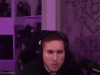 quzsewiiti confused kick zoom focus GIF