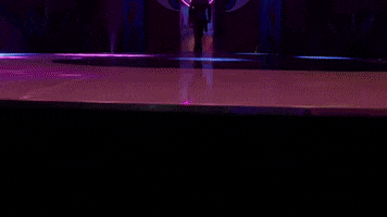 La Mas Draga Pasarela GIF by Roberto Carlo