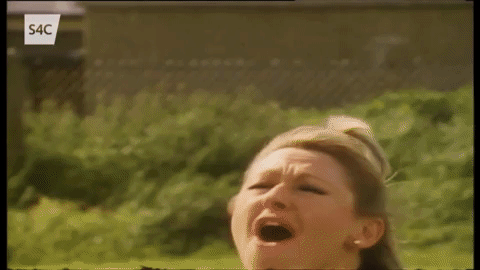 sandra cmon midffild GIF by S4C