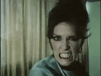 pelea esposa GIF