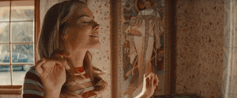 margot robbie GIF