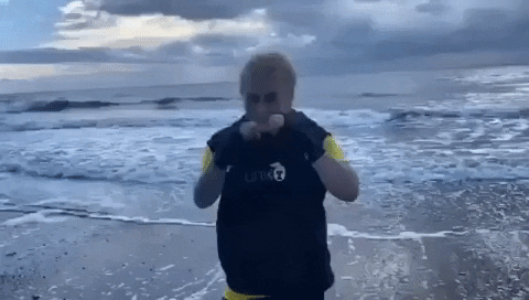 Unorthodoxx fight beach boxing punch GIF